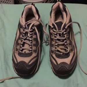 Brahma brand steel-toed leather shoes